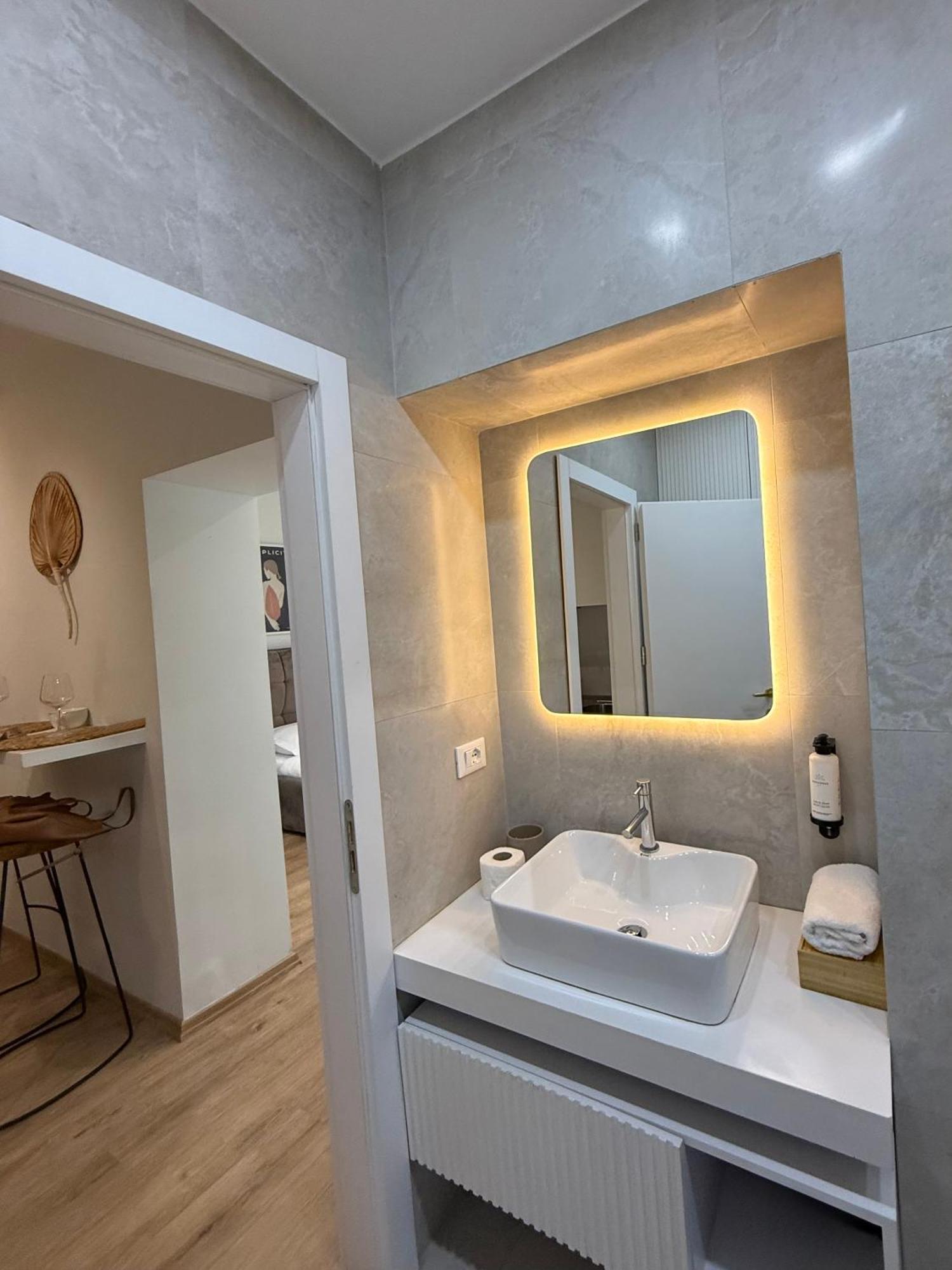 4Seasonsgea , New Modern Apartment In تيرانا المظهر الخارجي الصورة